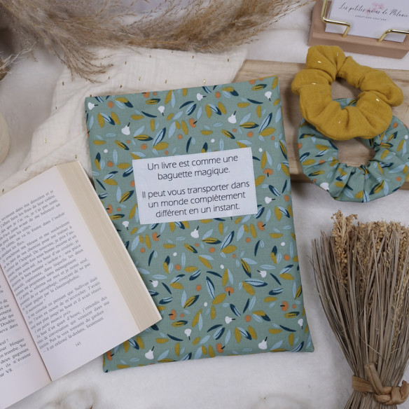 Pochette nomade citation "Un livre..."