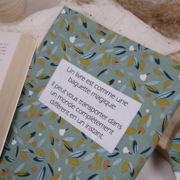Pochette nomade citation "Un livre..."