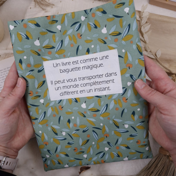 Pochette nomade citation "Un livre..."