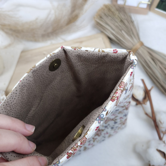 Pochette nomade citation "Lire c'est voyager..."