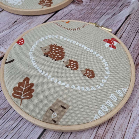 Tambour décoratif "petits hérissons d'automne" 2